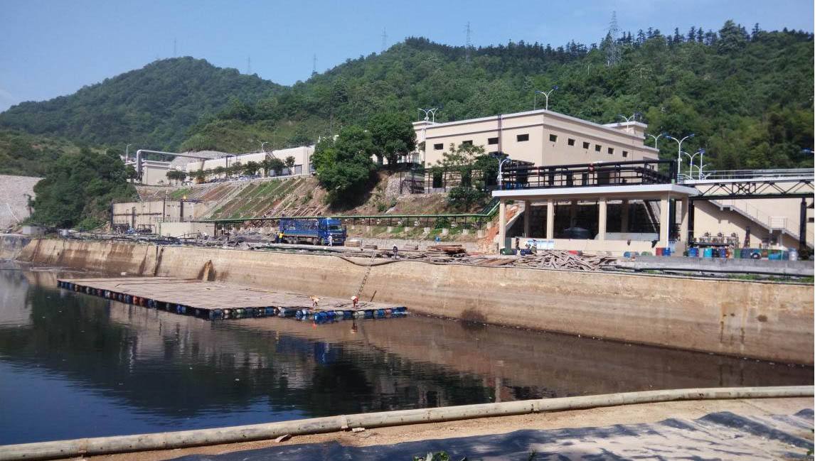 哪种规格的HDPE膜可满足调节池防渗系统施工操作要点？
