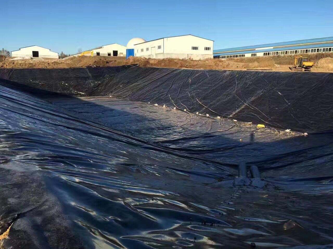 午夜神马福利膜防渗渠道基槽和铺膜断面型式