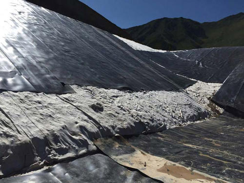 库底铺塑排气(水)措施在实际应用、施工过程中存在的主要问题